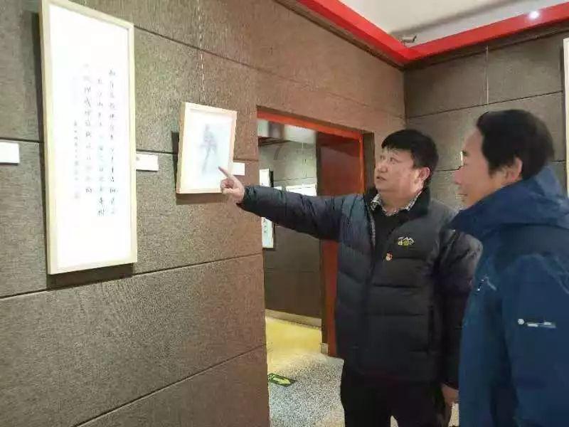 救援受困的鬃狼